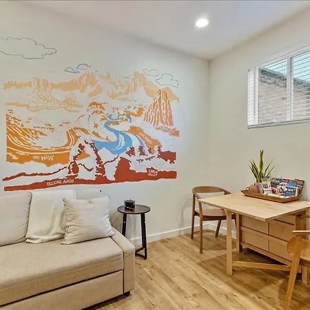 Trailheads & Splash Pad Close By Pet Friendly